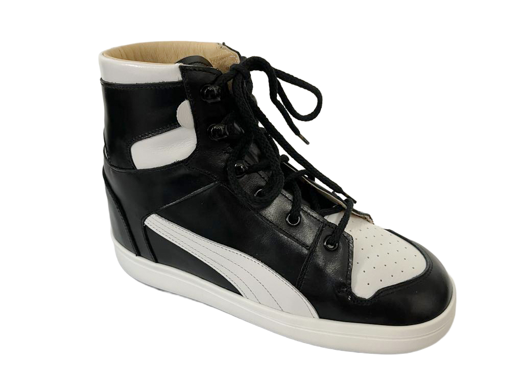 Chaussure cuir noire bande blanche lacet noir