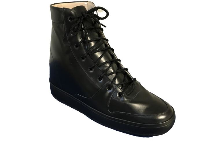 Chaussure noire cuir lacet noir