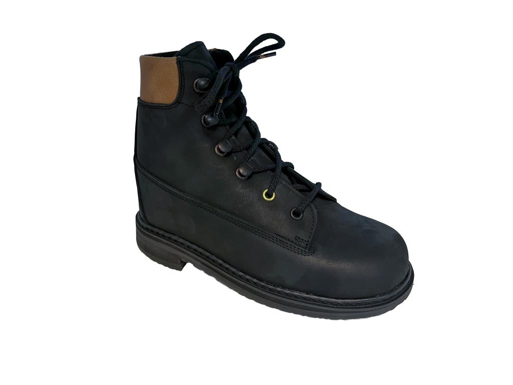 Chaussure noire lacet noir