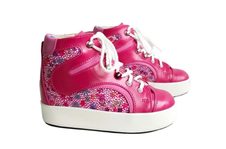 Chaussure rose fleur multicolor lacet blanc