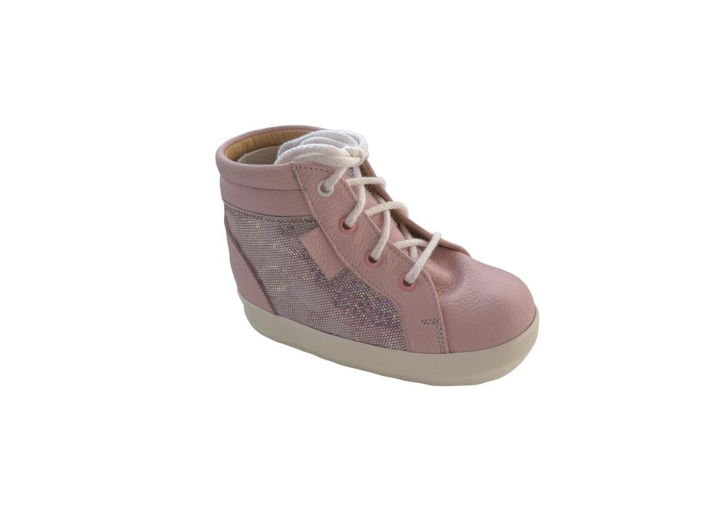 Chaussure rose lacet blanc