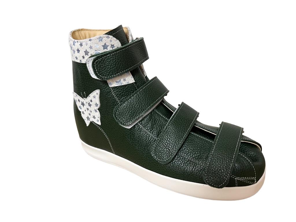 Chaussure verte scratch papillon étoiles