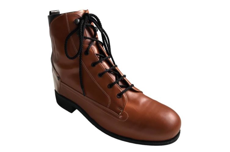 Chaussures cuir marron talon lacet noir