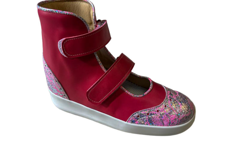 Chaussures rouge brillante scratch