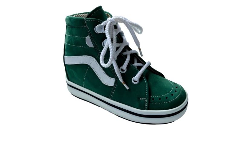 Chaussure verte bande blanche lacet blanc