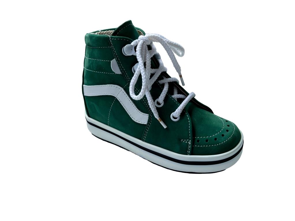 Chaussure verte bande blanche lacet blanc