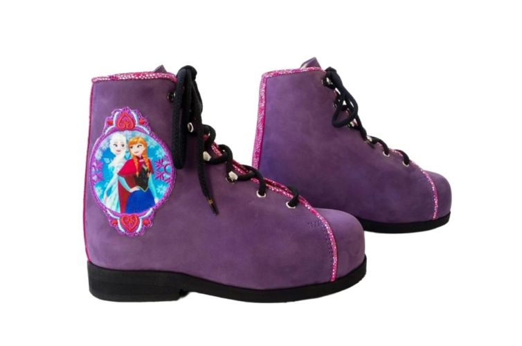 Chaussures violettes lacet noir princesses