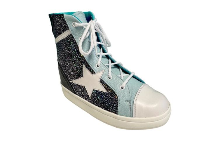 Chaussure noire bleue points brillants étoile blanche lacet blanc
