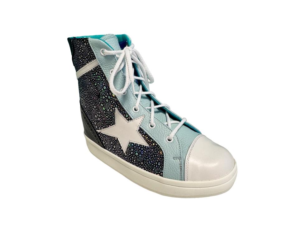 Chaussure noire bleue points brillants étoile blanche lacet blanc